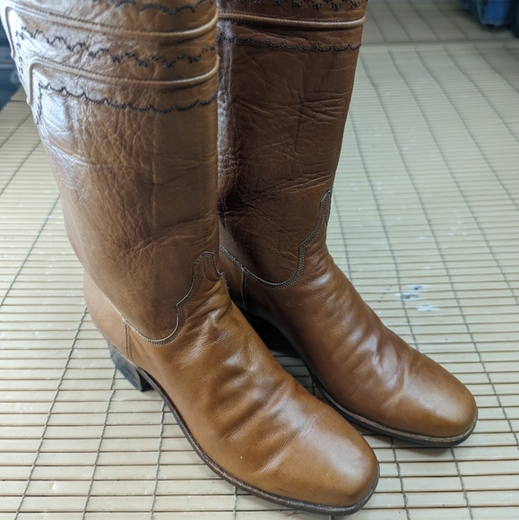 Lucchese women's sz 5.5A cognac brown leather round toe cowgirl Western boots. H - Picture 3 of 9